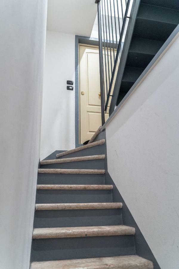 Arena Balcony Apartment เวโรนา ภายนอก รูปภาพ