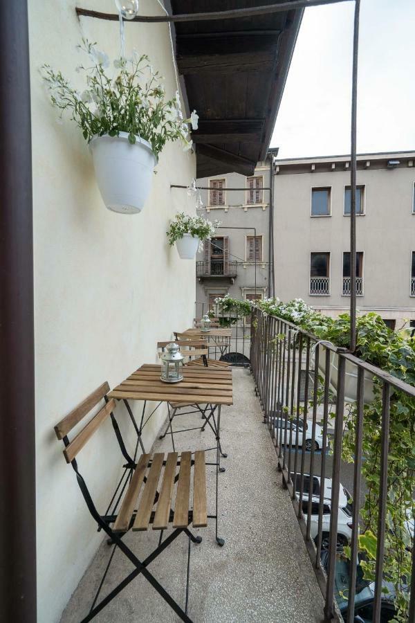 Arena Balcony Apartment เวโรนา ภายนอก รูปภาพ